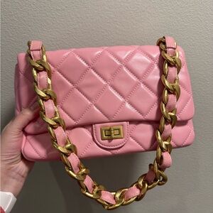 Pink handbag 🩷